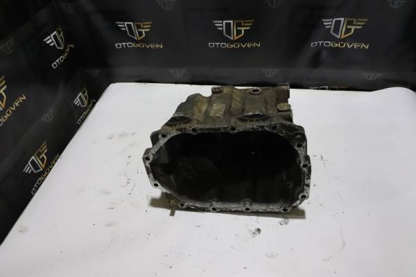 FORD TRANSİT 190 V ÇIKMA PARÇA TRANSİT V347 ŞANZIMAN ÜST MUHAFAZASI